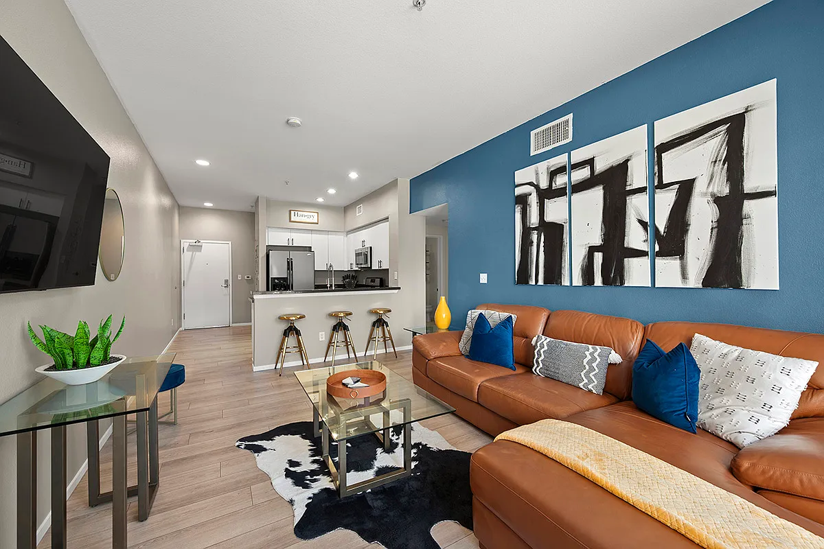 1 bed, 846 sqft, $4,300 — Photo 4