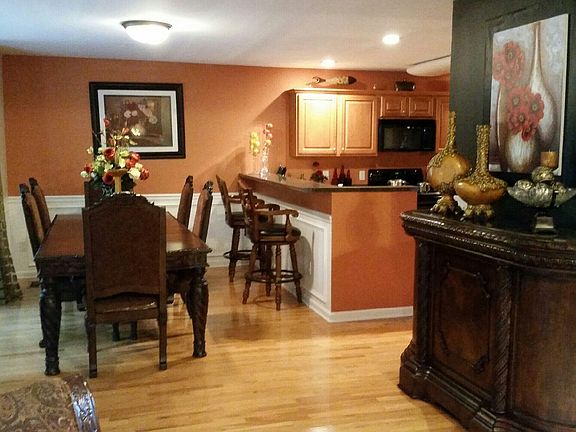5th image of 1852 Clear Brook Ct