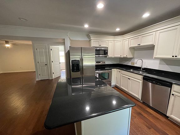 5th image of 114 Orleans Oak Ln