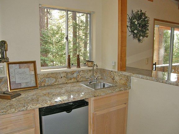 5th image of 2226 Patricia Ln