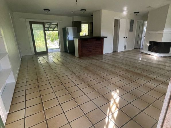 120 Dirksen Dr