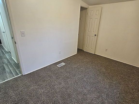 5th image of 1045 Cinnamon Ridge Ln