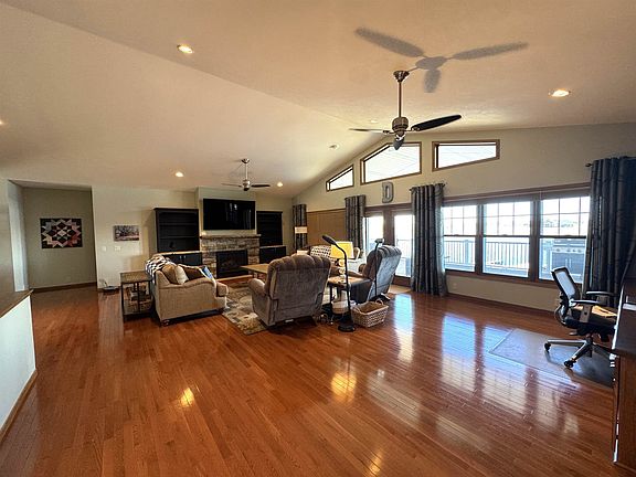 5th image of 57343 838 1/2 Rd