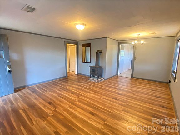 3rd image of 2991 Perkins Ave