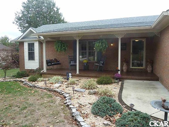 2nd image of 215 Foster Ln