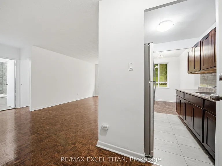 2895 Bathurst St #108 — Photo 18