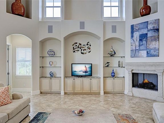 4th image of 874 Hideaway CIR W
