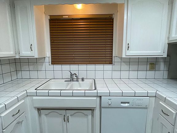 2nd image of 2528 S Giddings St