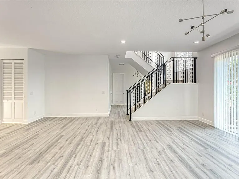 502 SW 4th Ave #1 — Photo 6