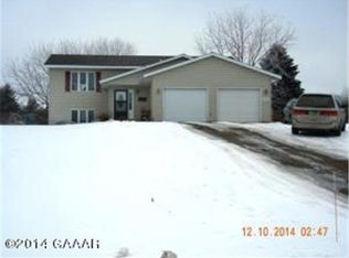 1233 Lake Crest Dr NE, Alexandria, MN 56308