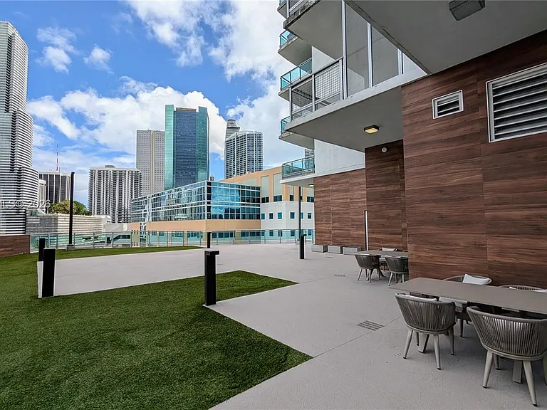 350 S Miami Ave #704 — Photo 30