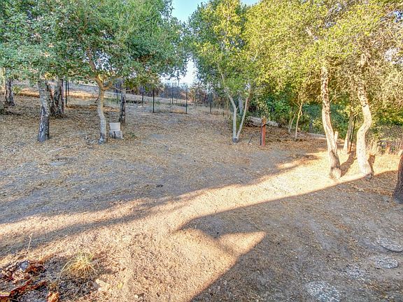 3rd image of 11000 Lake Blvd