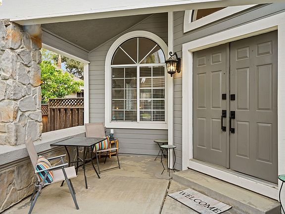 4th image of 2147 Saint Andrews Ct