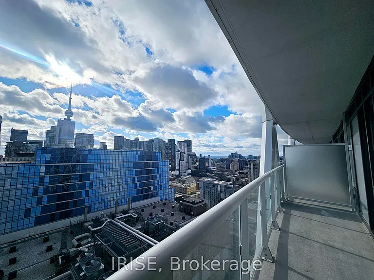 230 Simcoe St #2414 — Photo 4