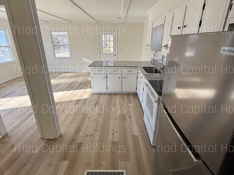 176 Coble Cres — Photo 3