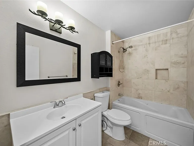 14071 Fenton Ln — Photo 16