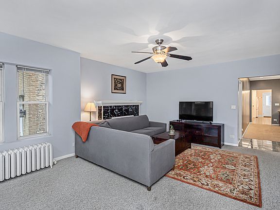 4th image of 4320 N Sacramento Ave