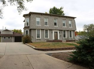 301 E 9th St, Newton, KS 67114