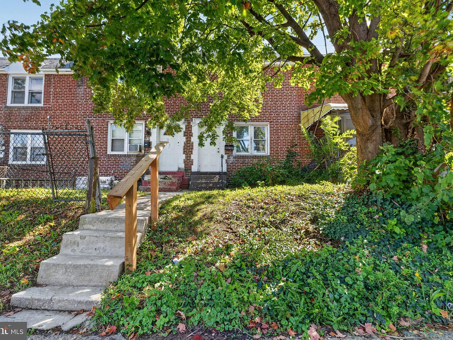 3 bed, 1.0 bath, 1152 sqft, $1,550 — Photo 2
