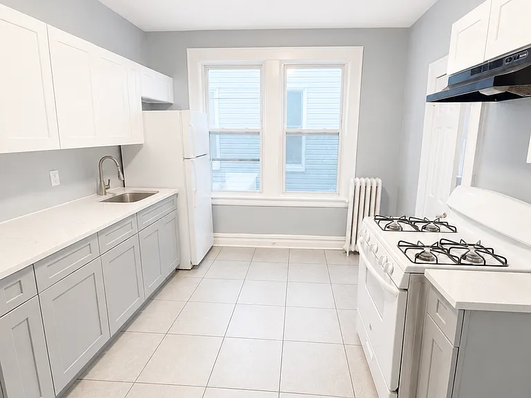 160 Ellis Ave #2 — Photo 2