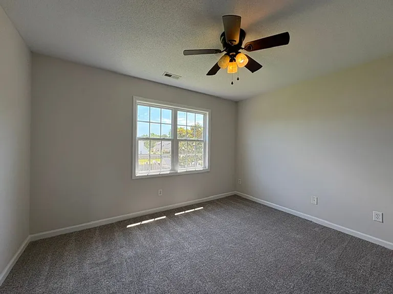 302 Mann St — Photo 14