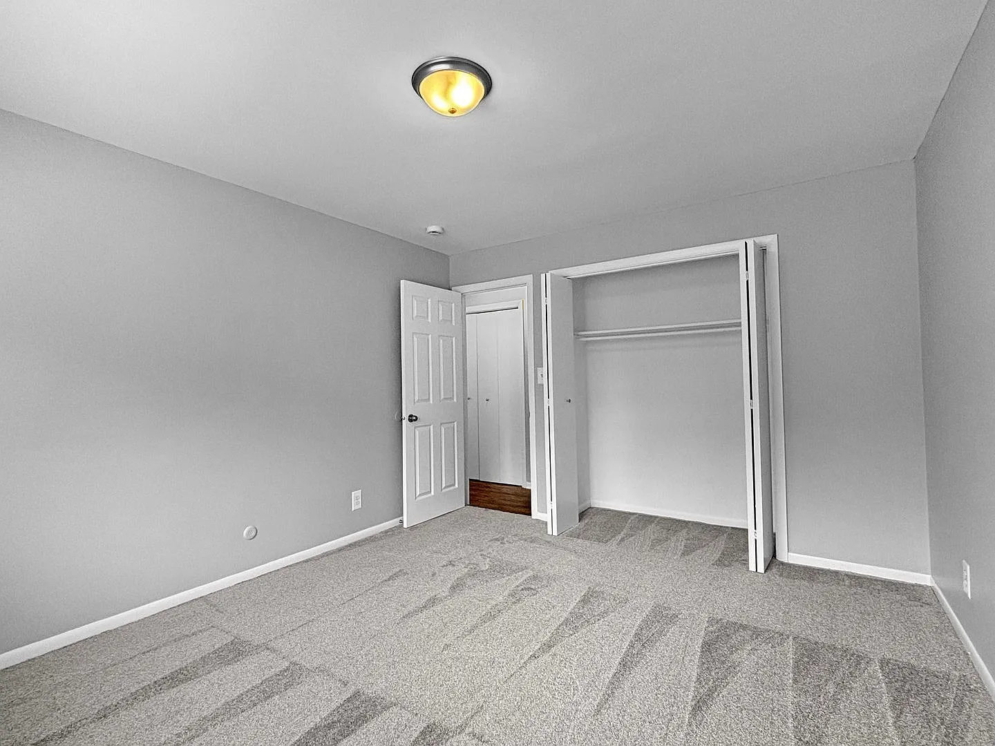 2 bed, 1.0 bath, 700 sqft, $1,295 — Photo 4