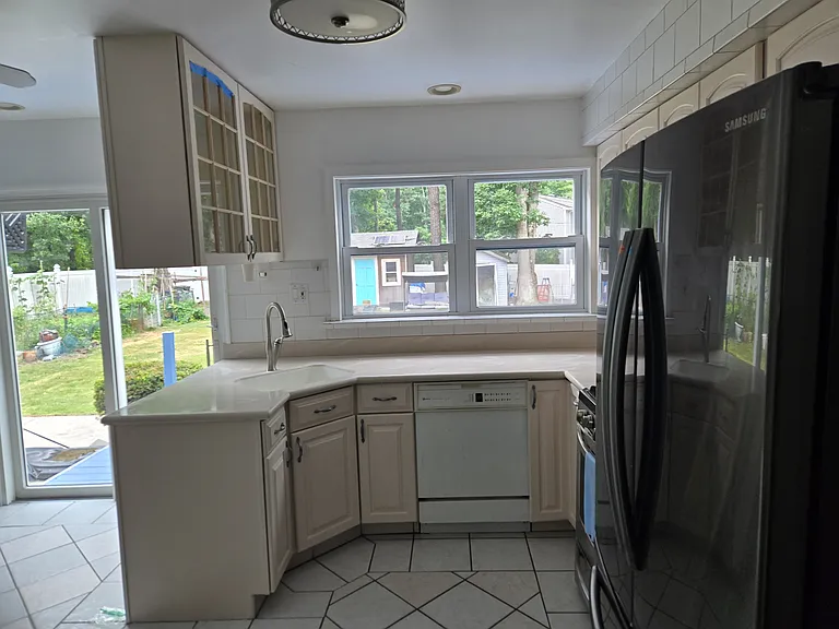 135 Hardenburg Ln — Photo 6