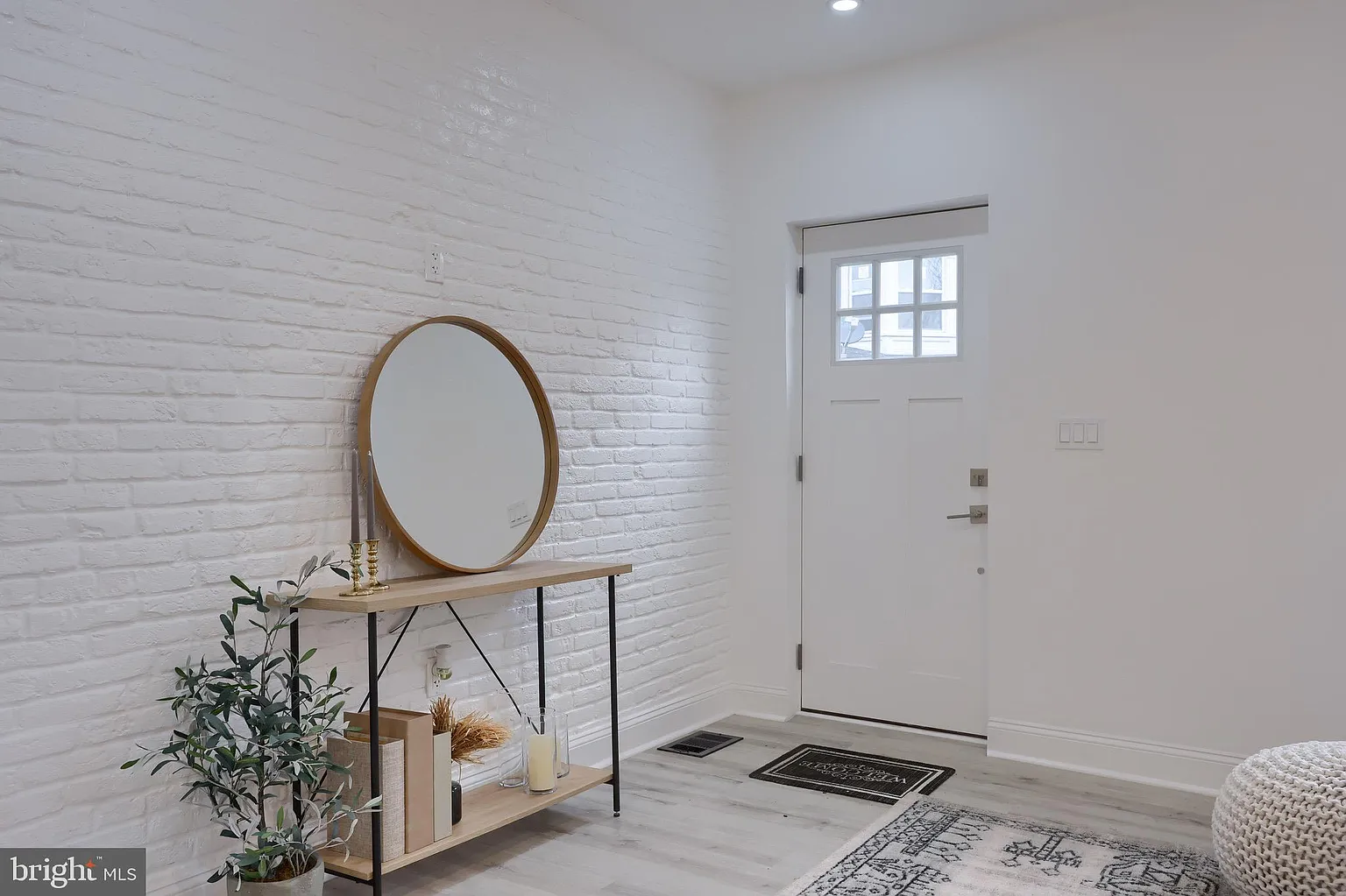 30 W Strawberry St photo 1