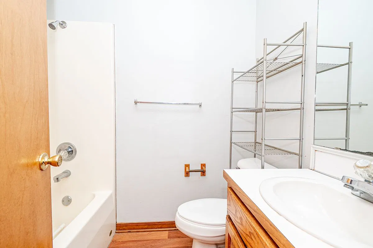 2 bed, 2.0 bath, 975 sqft, $800 — Photo 4