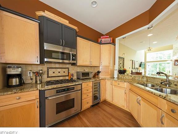 2nd image of 419 Dunbar Ln