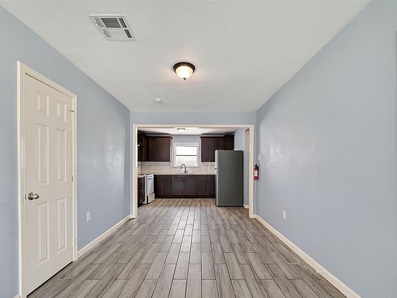 5th image of 6022 Lyndhurst Dr