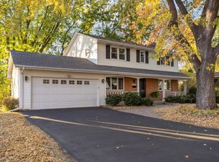 6312 Peacedale Ave, Edina, MN 55424