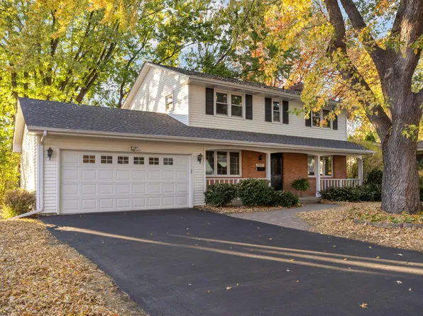 6312 Peacedale Ave, Edina, MN 55424