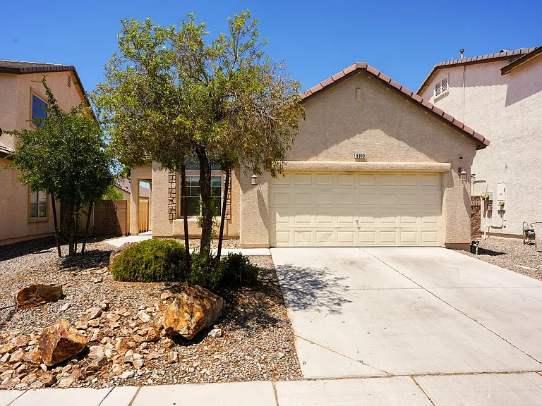 5313 Wild Sunflower St — Photo 3