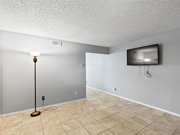 4th image of 6702 Everhart Rd #G105