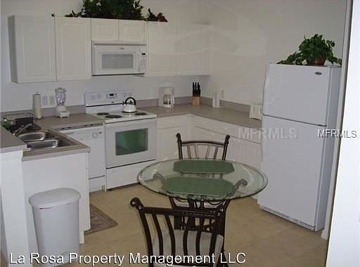 4th image of 2804 Club Cortile Cir APT B
