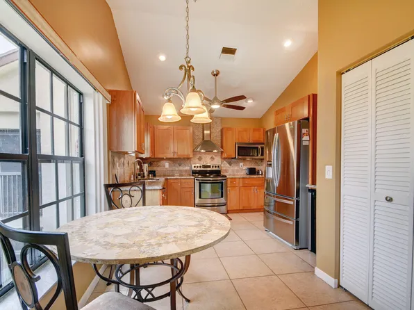 3459 Jog Park Drive, Greenacres, FL 33467