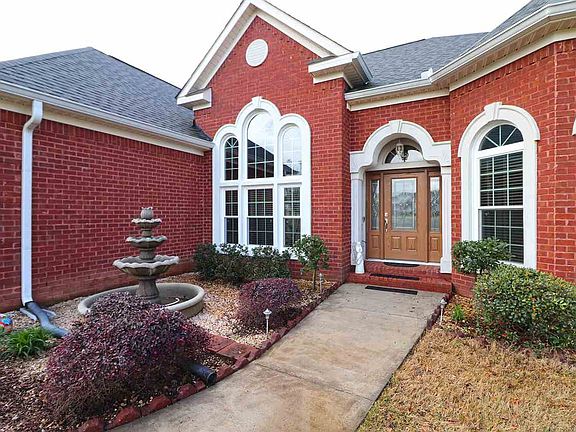 2nd image of 124 Springcrest Way