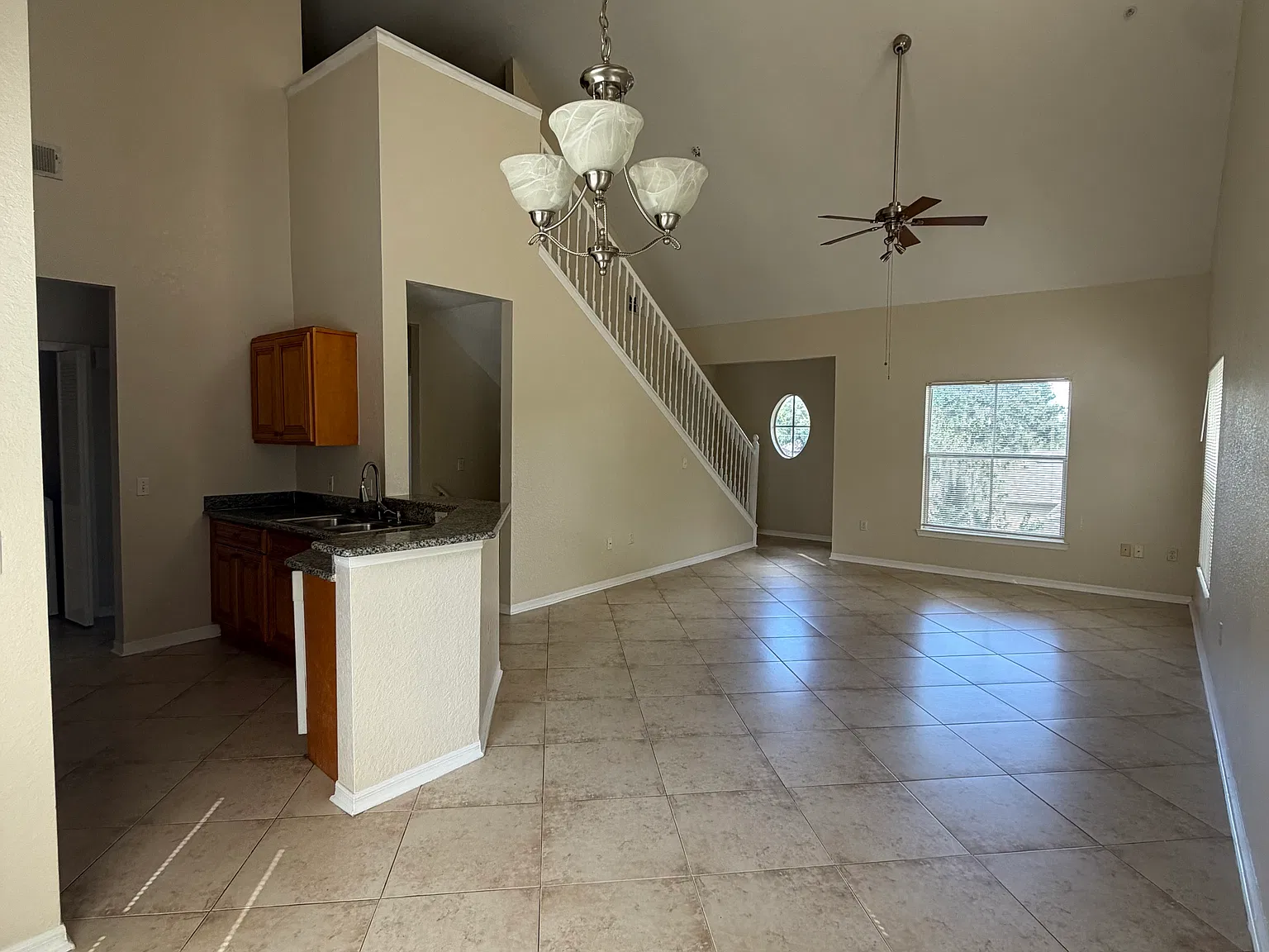 2 bed, 1344 sqft, $1,725 — Photo 2