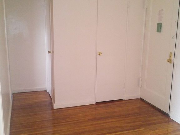 4th image of 470 Ocean Ave APT Rf4