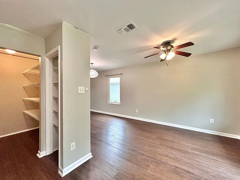 3305 Oak Aly — Photo 10