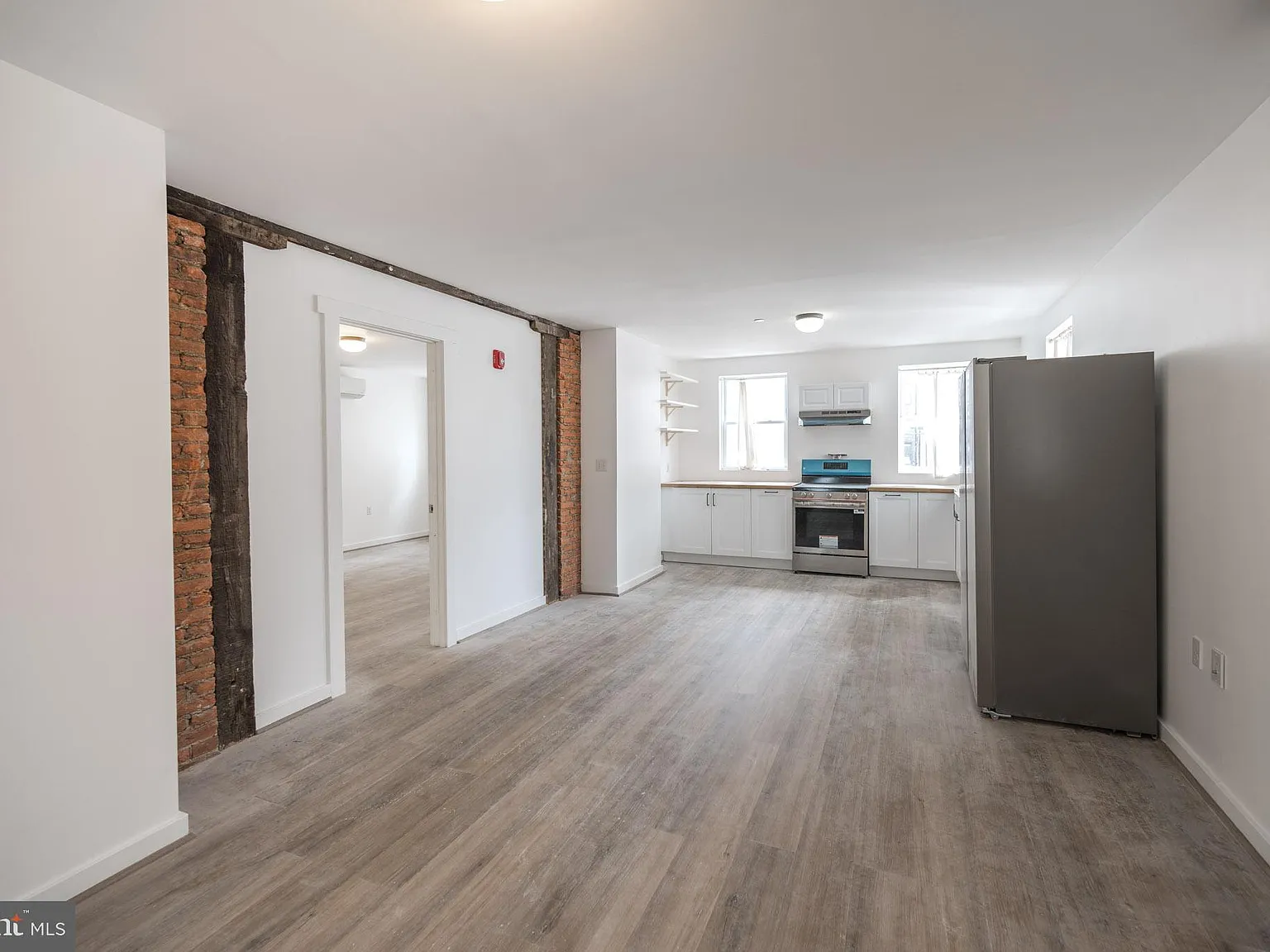 2 bed, 1000 sqft, $1,795 — Photo 1