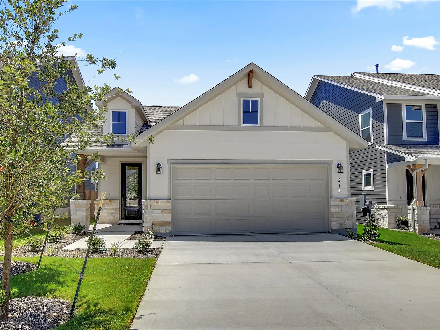 3 bed, 2.0 bath, 1520 sqft, $2,595 — Photo 2