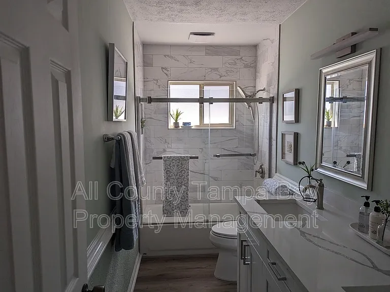 3931 Venetian Way — Photo 12