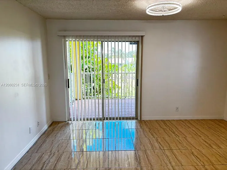 6292 La Costa Dr #H — Photo 7