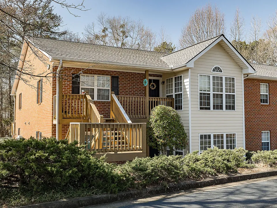 345 Research Dr #320