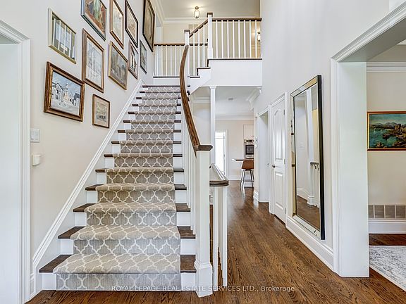 2nd image of 2305 Belyea St