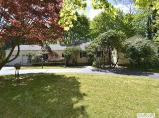 12 Lubber St, Stony Brook, NY 11790