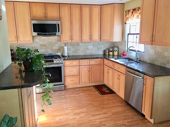 5th image of 3417 Ashley Dr