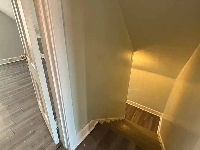 3722 Beekman St #2 — Photo 5
